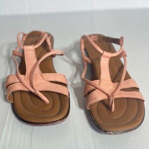 Bourne concept size 10 peachy color